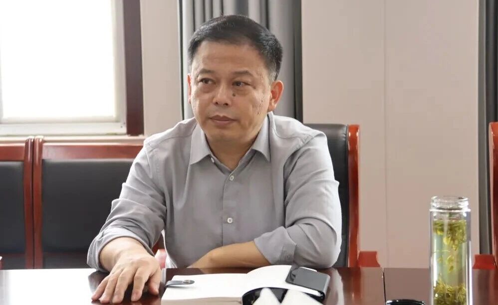 李晓东到红旗煤矿督导查抄“三节一会”前煤矿安全工作1