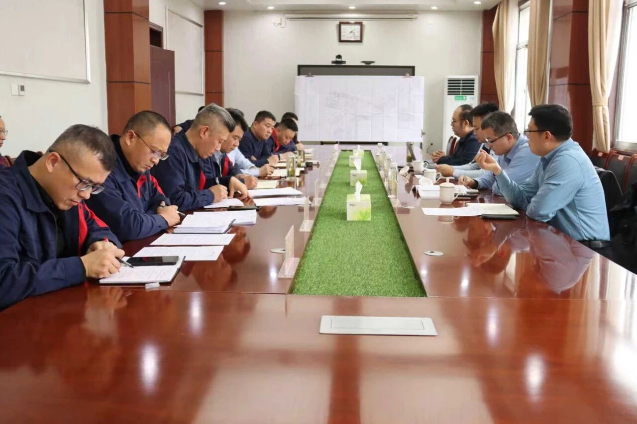 督导加压守底线 实干笃行保安全 —— 红旗煤矿全力筑牢岁暮岁初安全出产牢固防线1
