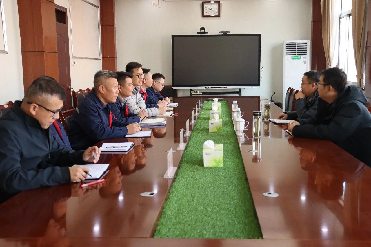督导加压守底线 实干笃行保安全 —— 红旗煤矿全力筑牢岁暮岁初安全出产牢固防线