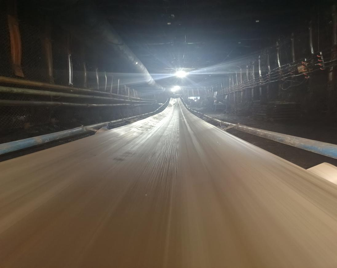 红旗煤矿持续推动运输系统优化，，，，，全力助推矿井出产高效运行1