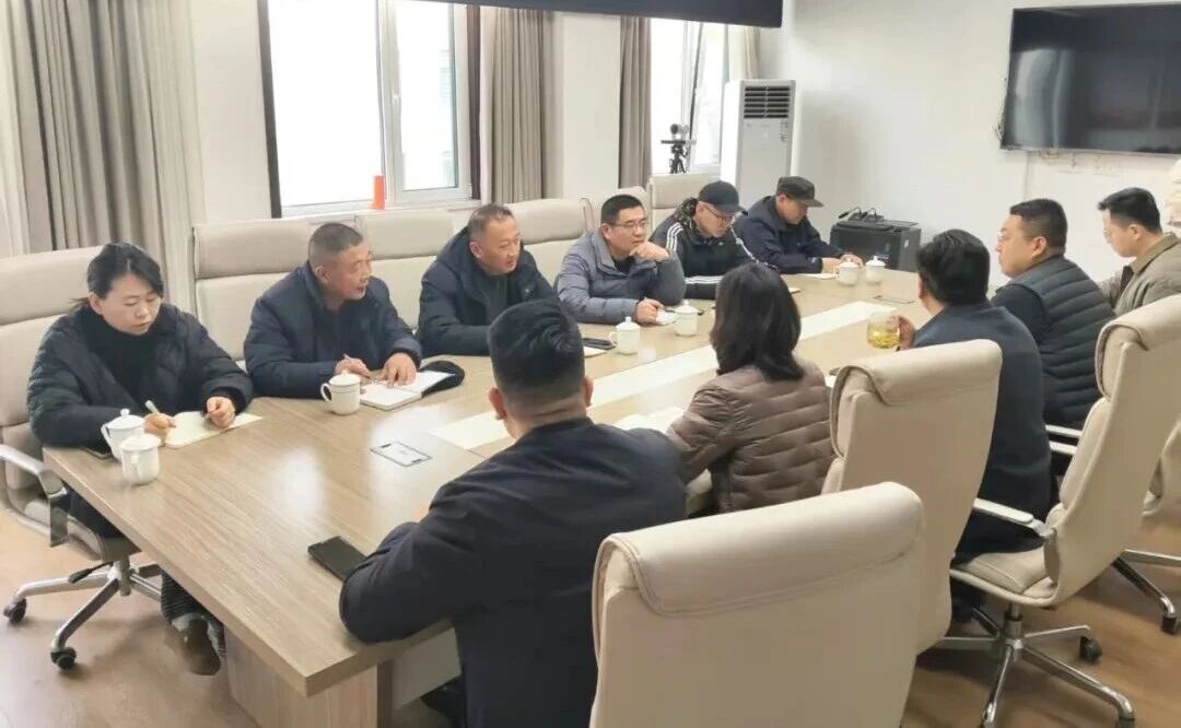对标先进谋发展 学思践悟促提升 —鲁南电商产业园赴正方机械人产业园发展对标进建活动1